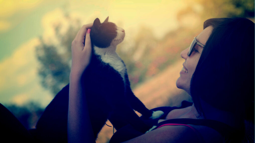 woman with her cat